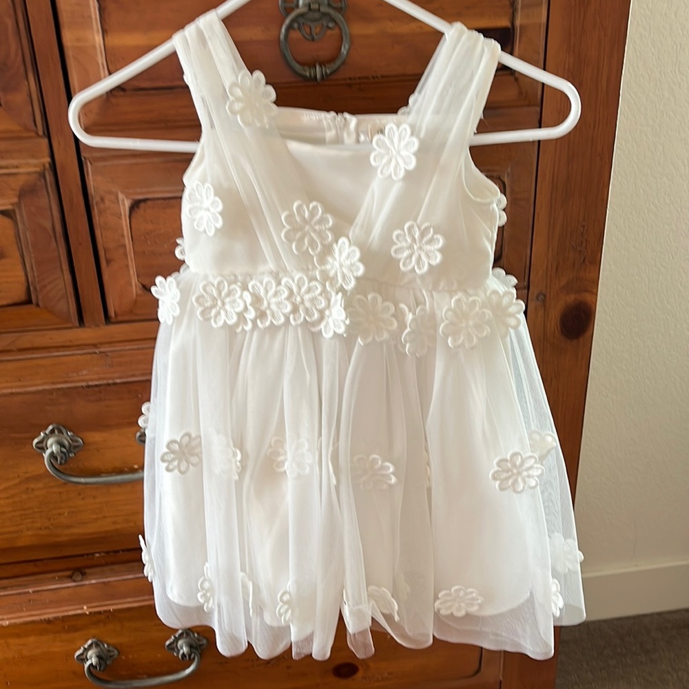 Ava & Yelly cream colored dress, size 3T.
